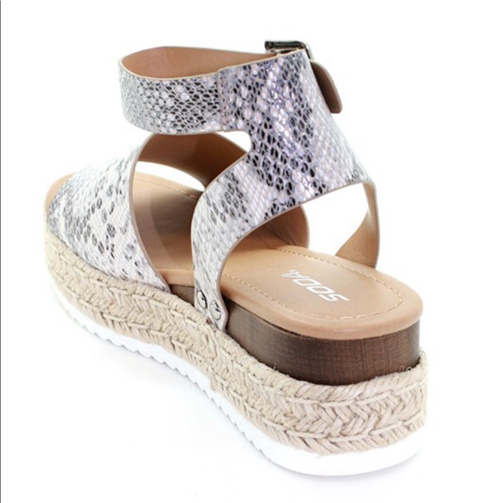 Cassie Platform in Beige Python - Picture 3 of 6